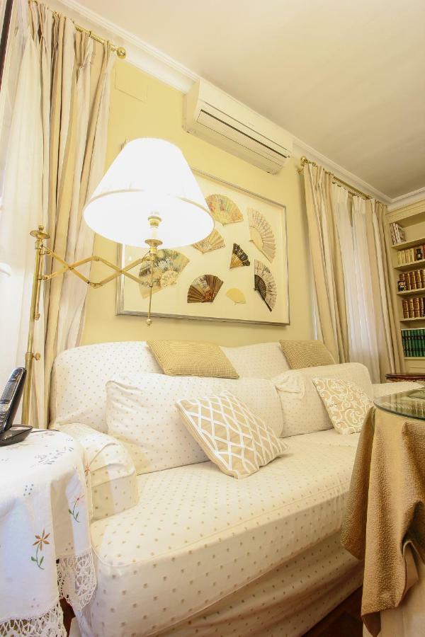 Apartamento La Feria Appartement Sevilla Buitenkant foto