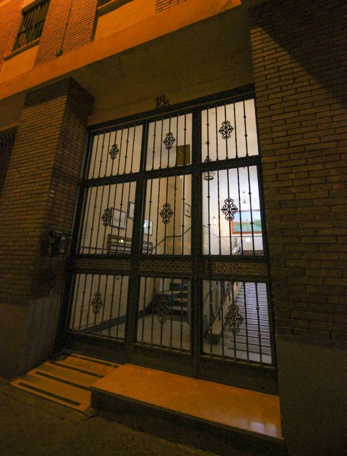 Apartamento La Feria Appartement Sevilla Buitenkant foto