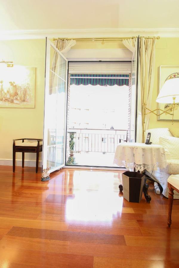 Apartamento La Feria Appartement Sevilla Buitenkant foto