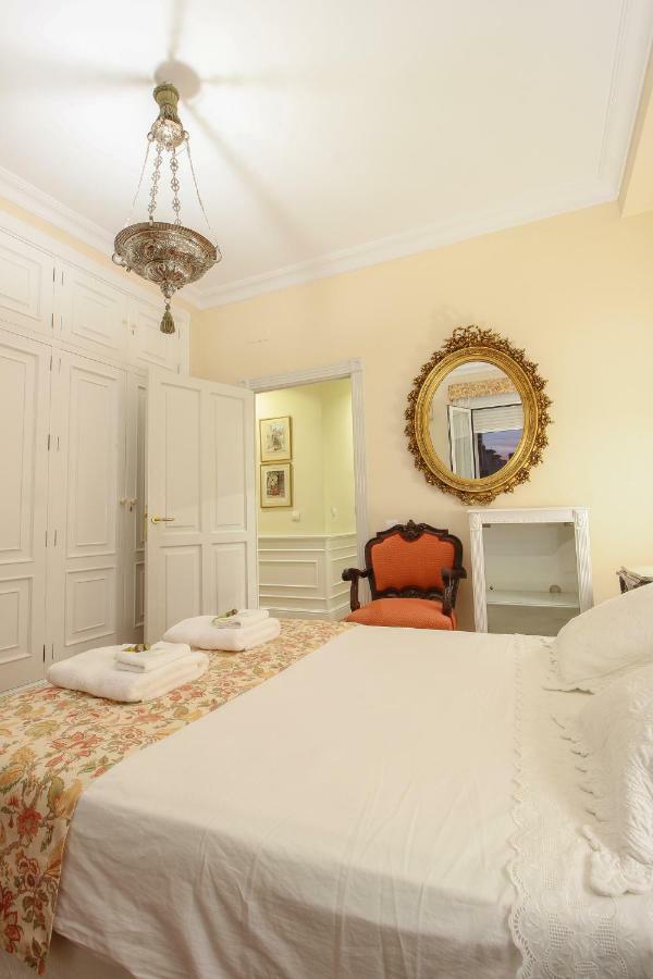 Apartamento La Feria Appartement Sevilla Buitenkant foto