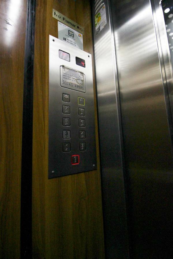 Apartamento La Feria Appartement Sevilla Buitenkant foto